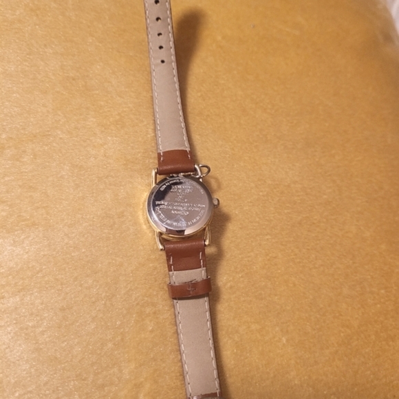 Watch - Picture 3 of 5